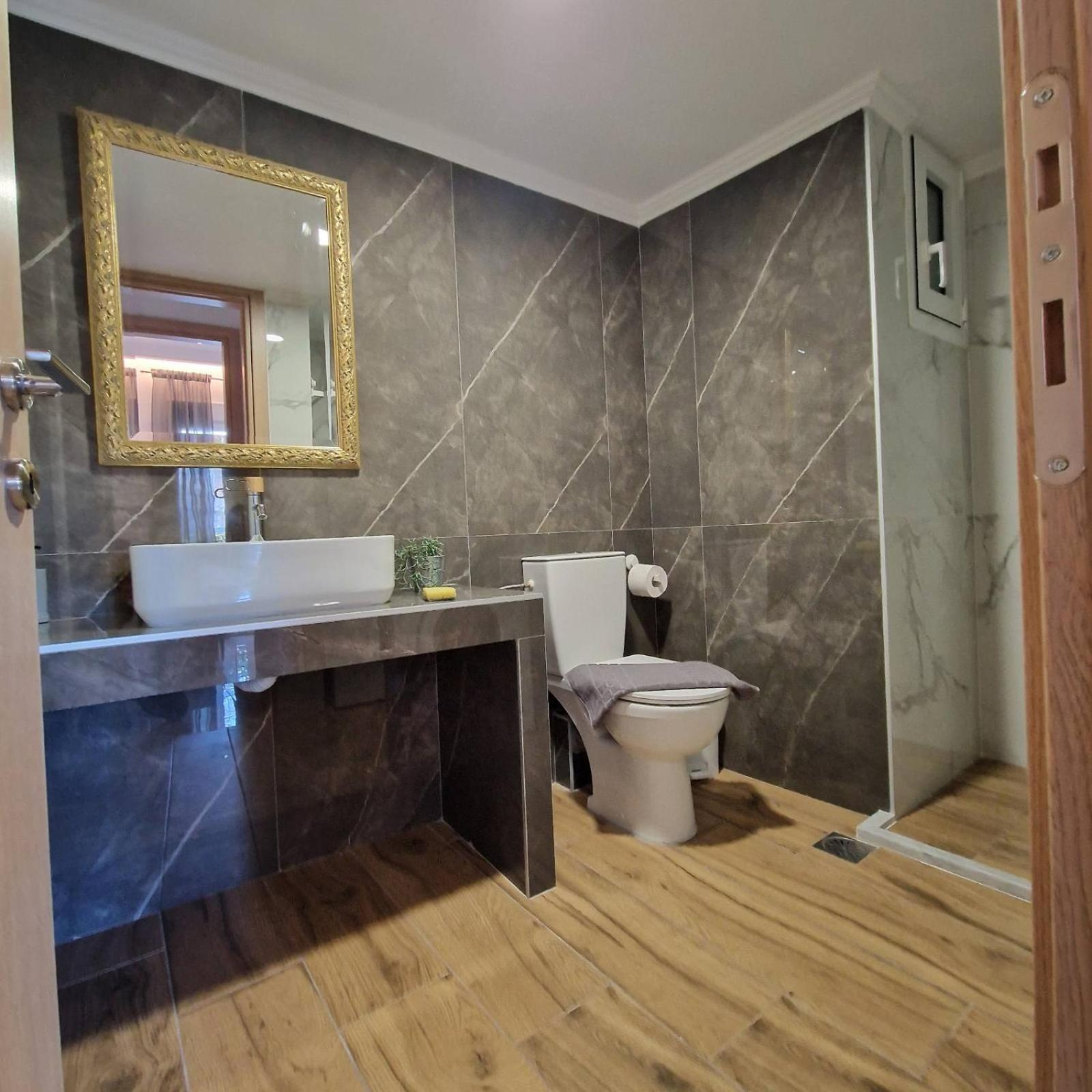 N&S Apartment B Édesza Kültér fotó